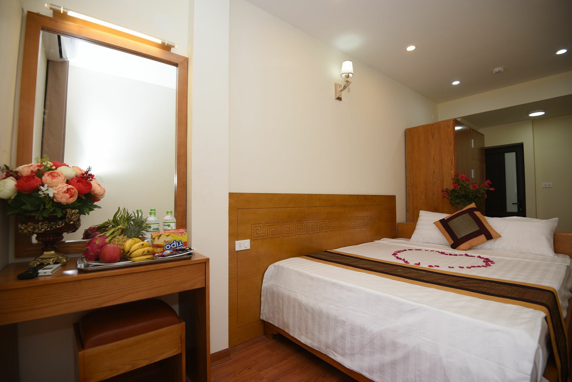Old Town Palace Guest House Hanoi Exterior foto